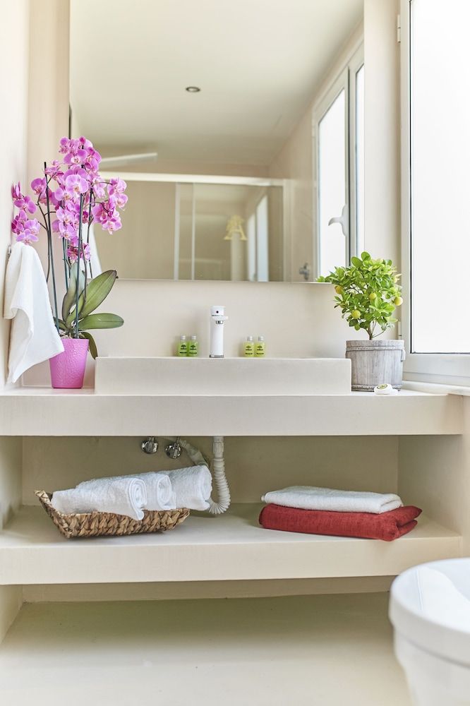 The Athens Version Luxury Suites Superior Suite (Temple View) 13