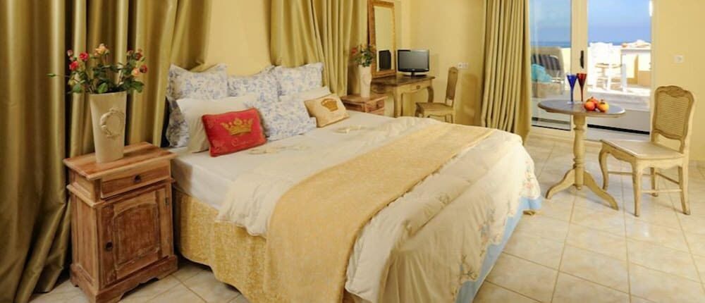 Executive Suite, Sea View