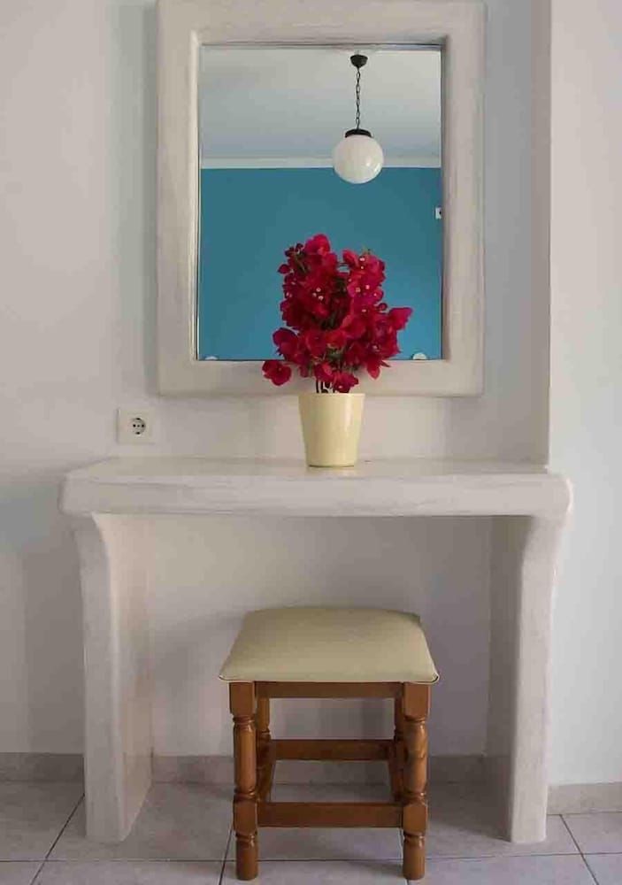 Sail Inn Studio (2 Adults) 14