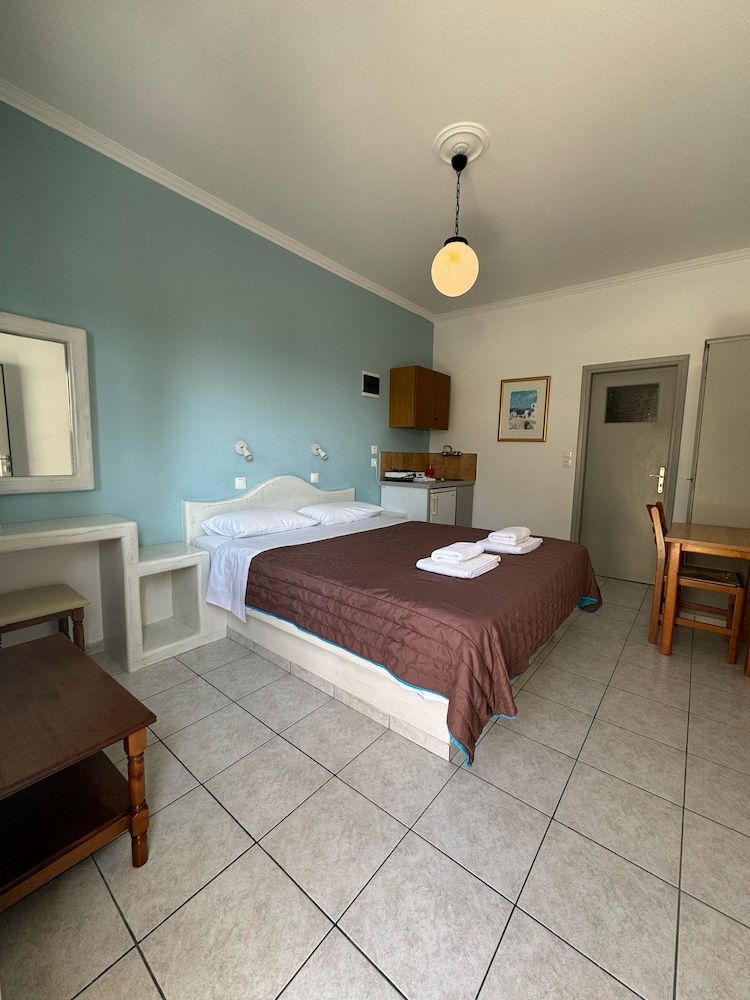 Sail Inn Studio (2 Adults) 6