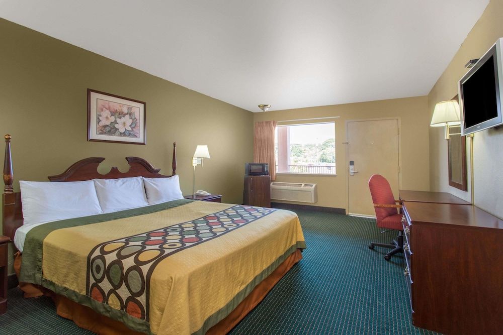 Standard Room, 1 King Bed