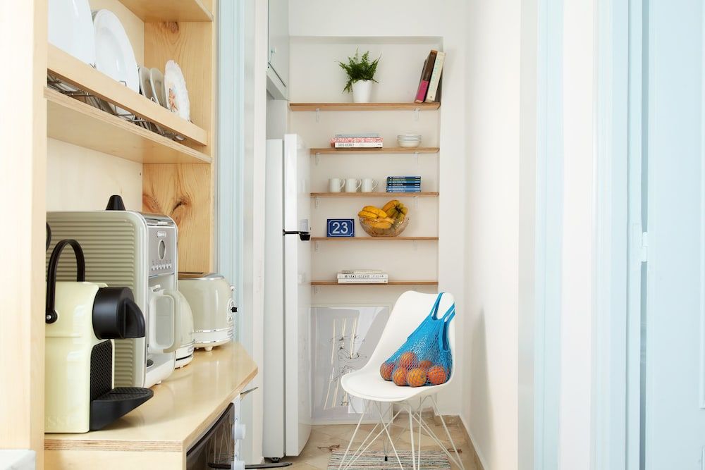 Live in Athens, Thiseio Historic House Superior Apartment (Since 1892, #12 #13 #14) 10