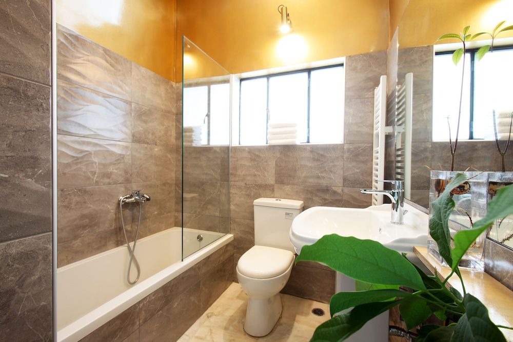 Live in Athens, Thiseio Historic House Superior Apartment (Since 1892, #12 #13 #14) 12