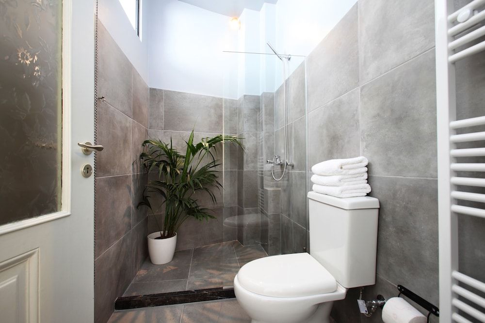 Live in Athens, Thiseio Historic House Superior Apartment (Since 1892, #12 #13 #14) 14