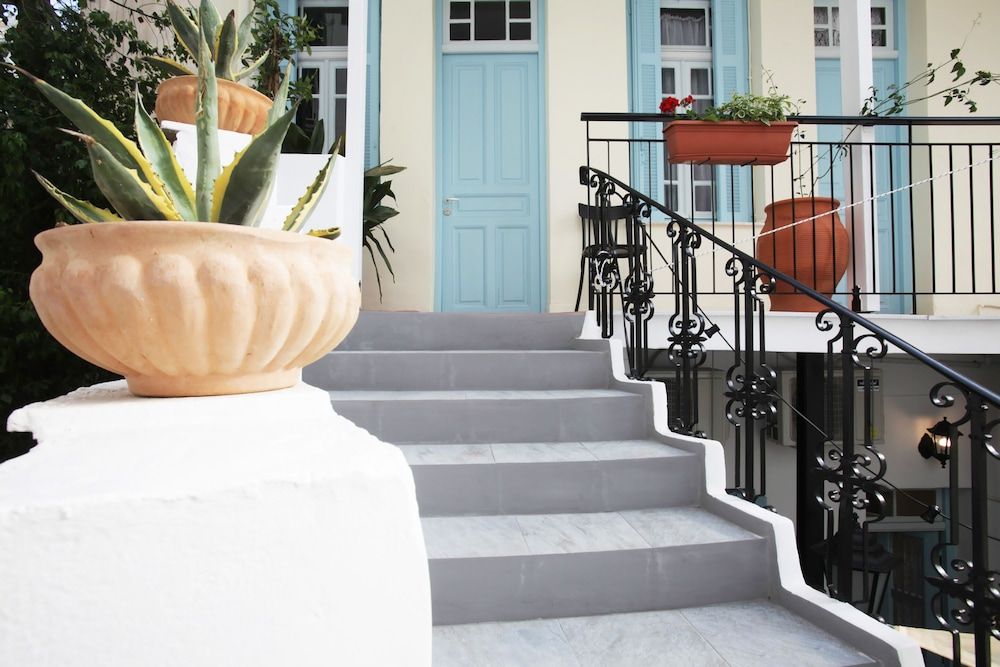 undefined Live in Athens, Thiseio Historic House 2