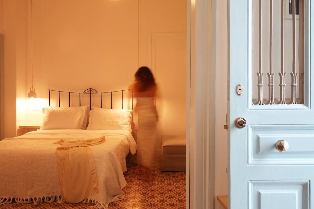 undefined Live in Athens, Thiseio Historic House 9