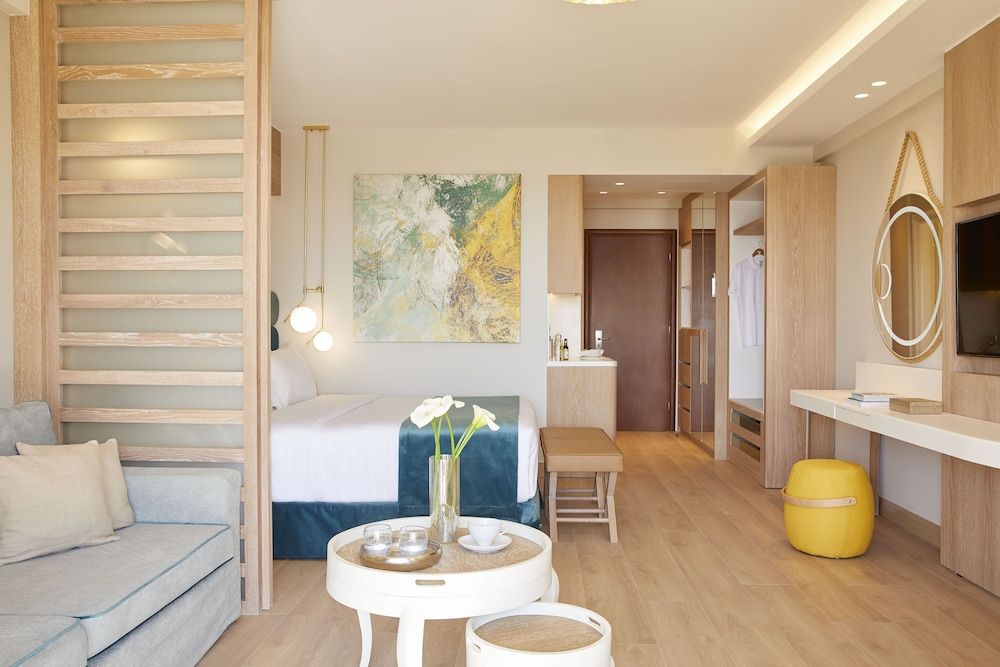 Junior Studio Suite, Garden View