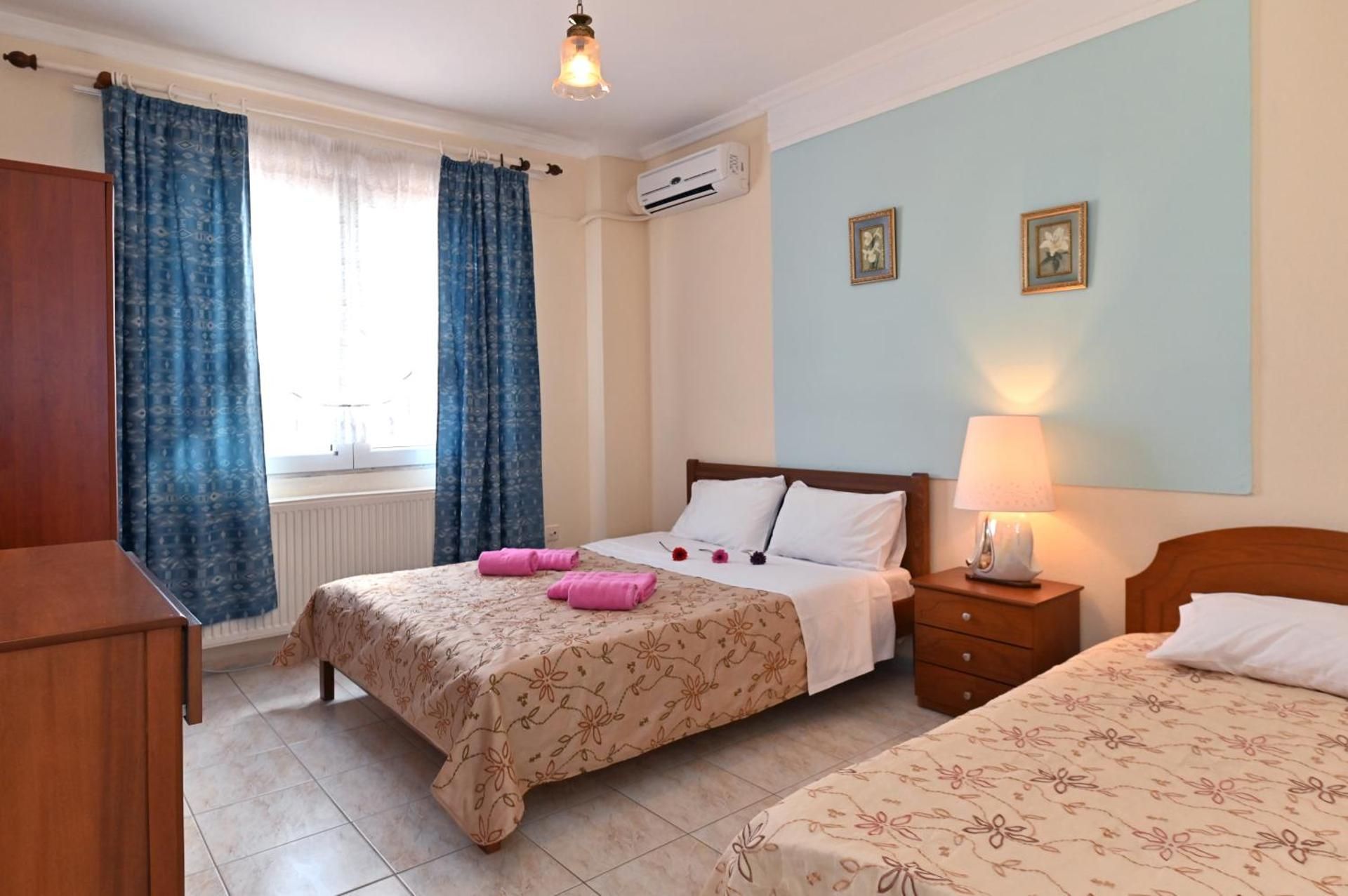 Two-Bedroom Apartment (2-5 Adults)