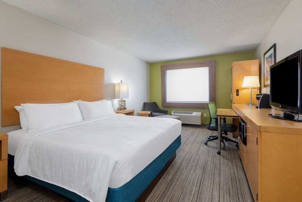 Standard Room, 1 King Bed