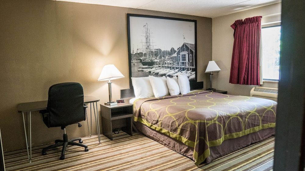 Suite, 1 King Bed, Microwave