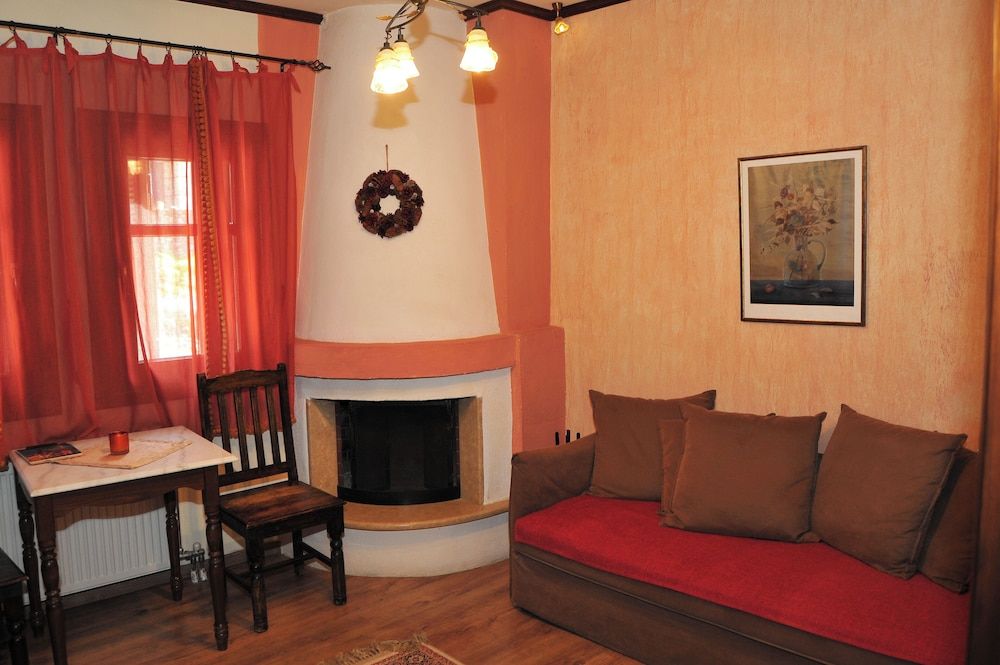 Archontiko Mesohori Deluxe Apartment, 1 Queen Bed with Sofa bed 12