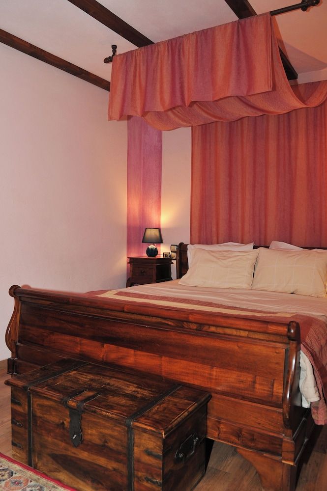 Archontiko Mesohori Deluxe Room 3