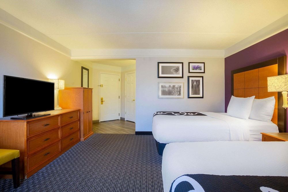 Deluxe Room, 2 Double Beds, Non Smoking