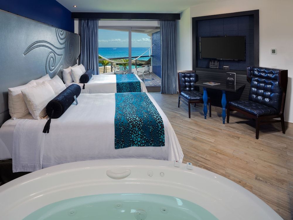 Deluxe Room, 1 King Bed (Heaven, Gold, Pure Wellness)