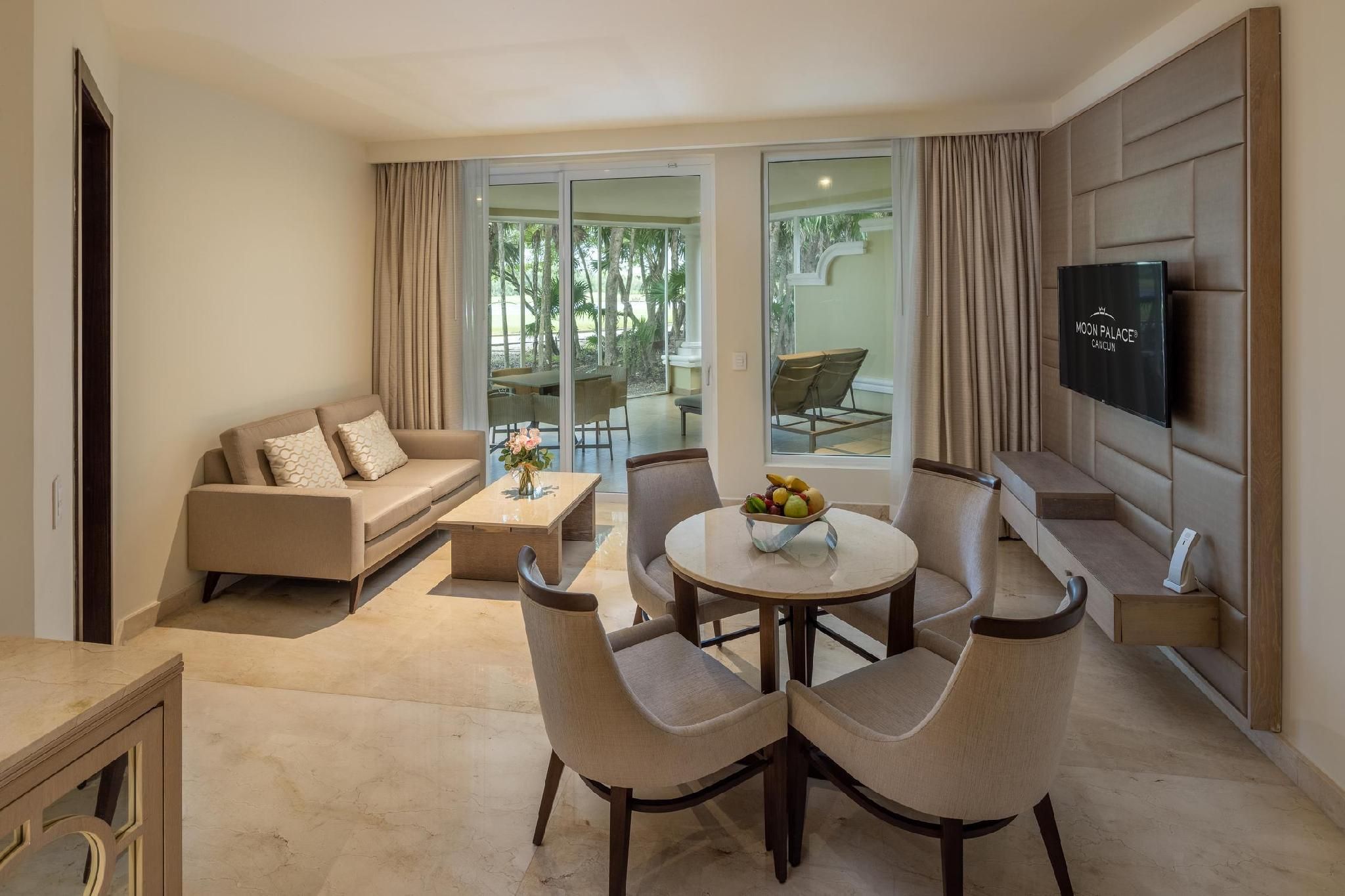 Superior Two Bedroom Presidential Suite Golf Course - Kids and Teens Free