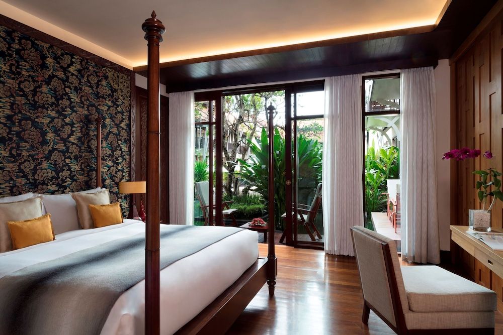 Family Pool Suite