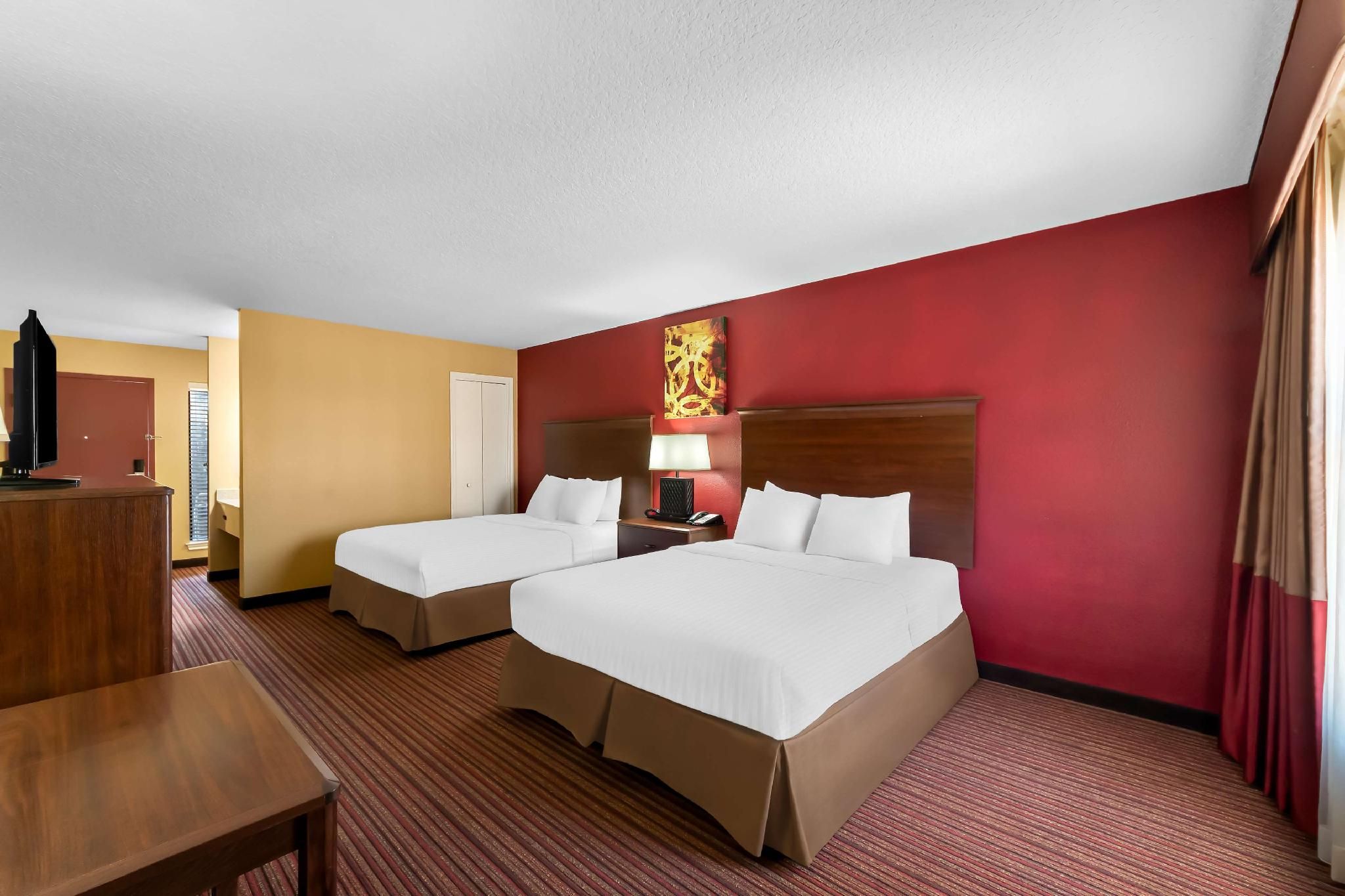2 queen beds, nonsmoking