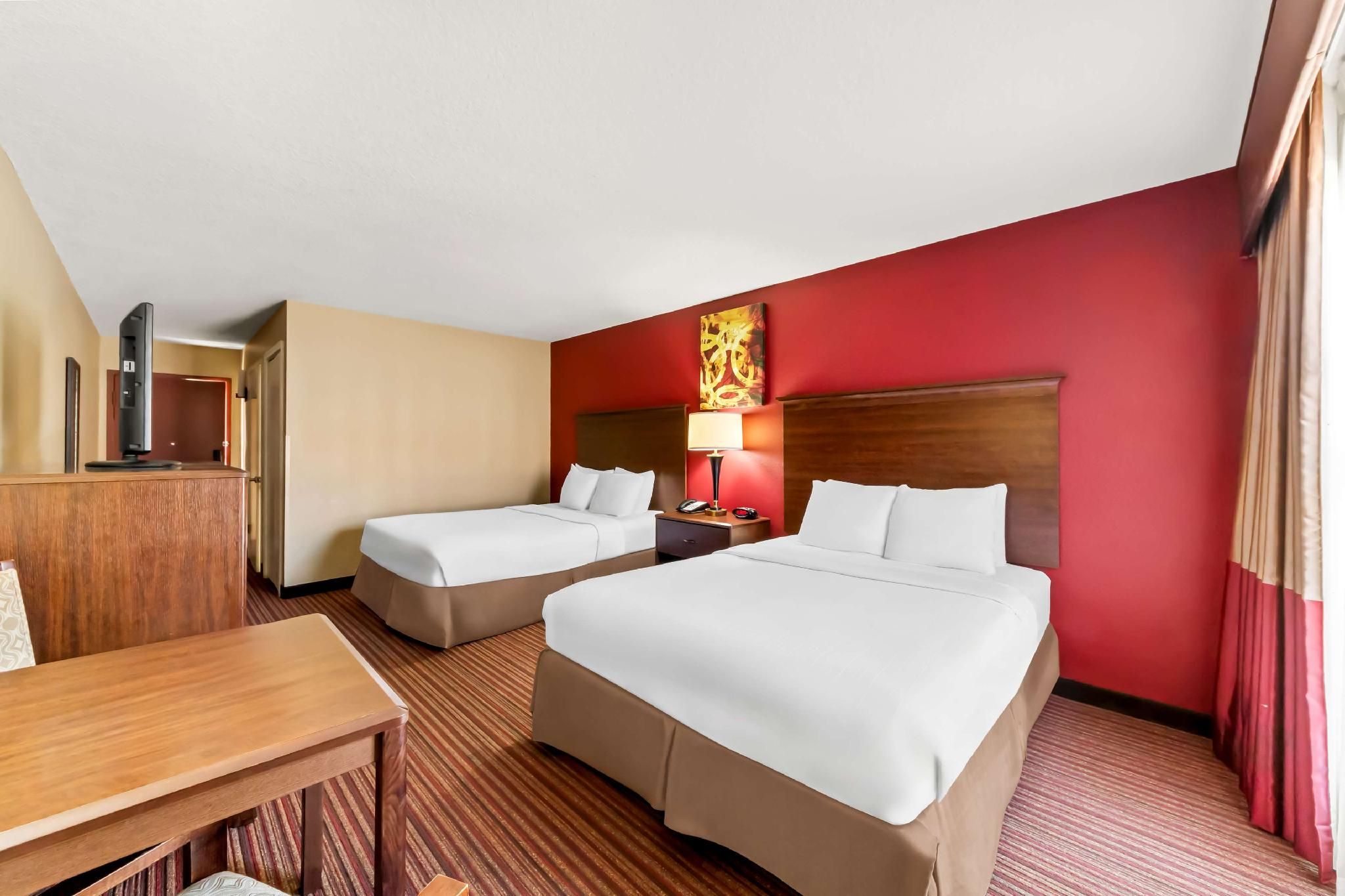 Accessibility - 2 Queen Beds, Roll-in Shower, Nonsmoking