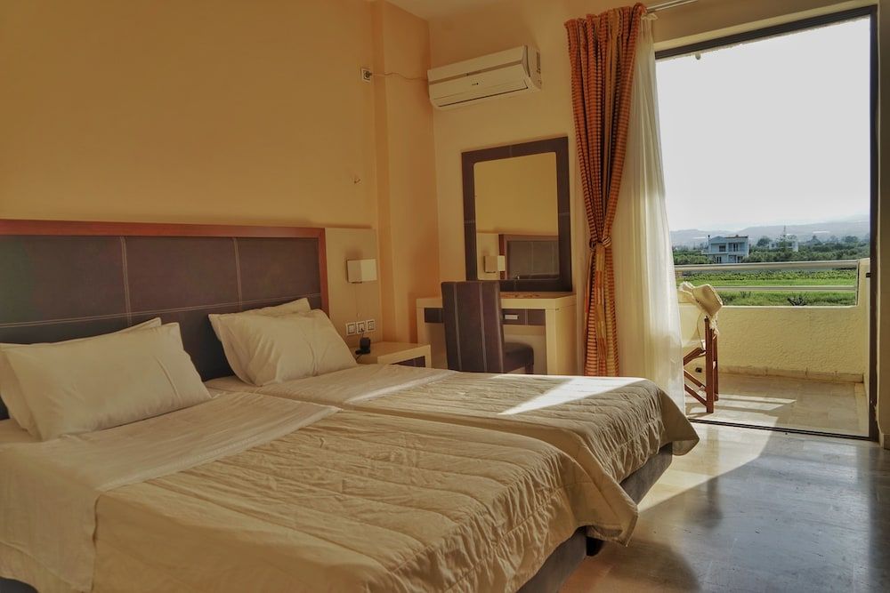 Standard Triple Room, Garden View