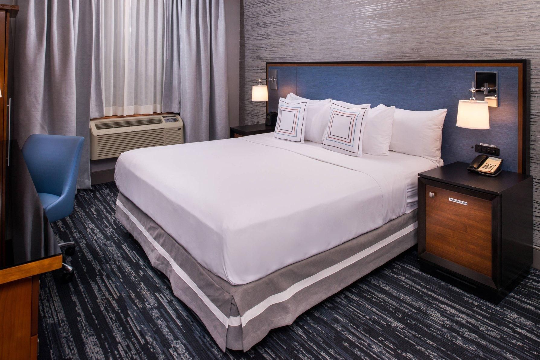 Fairfield by Marriott New York Manhattan Times Square Standard King, Guest room, 1 King