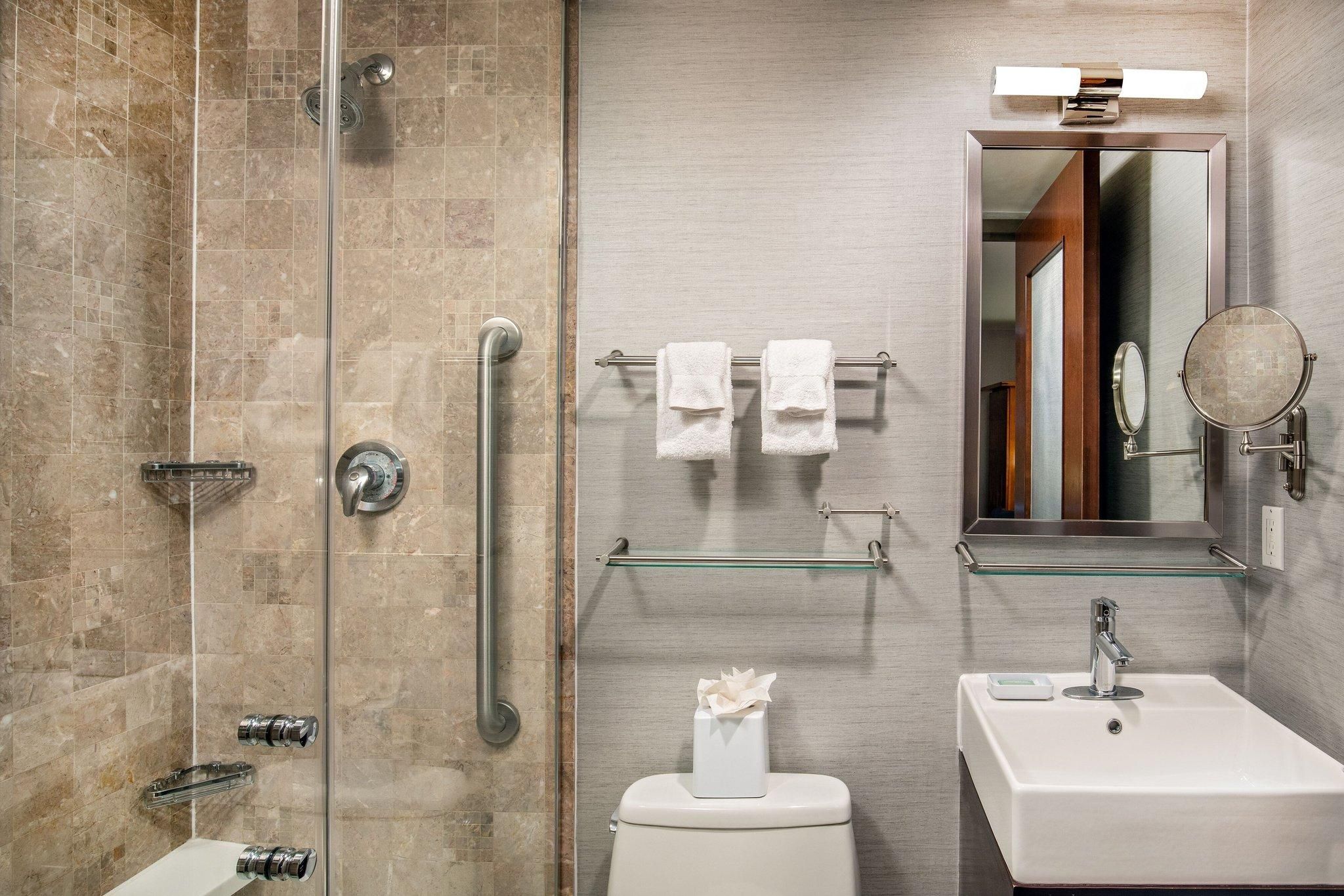 undefined Fairfield by Marriott New York Manhattan Times Square 7