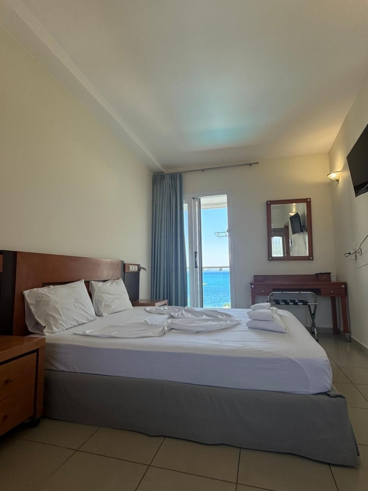 Studio with Sea View