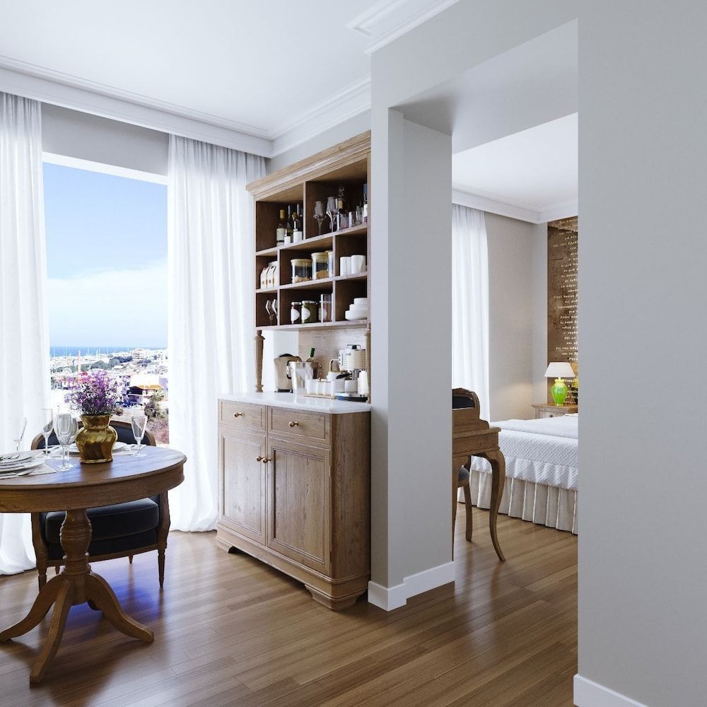 Legacy Gastro Suites V Suite Sea View 5