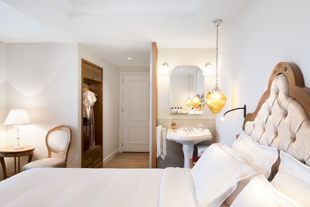 Legacy Gastro Suites EL Suite Sea View 3