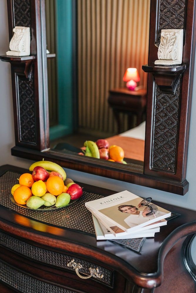 Ladadika Design Deluxe Double Room 8