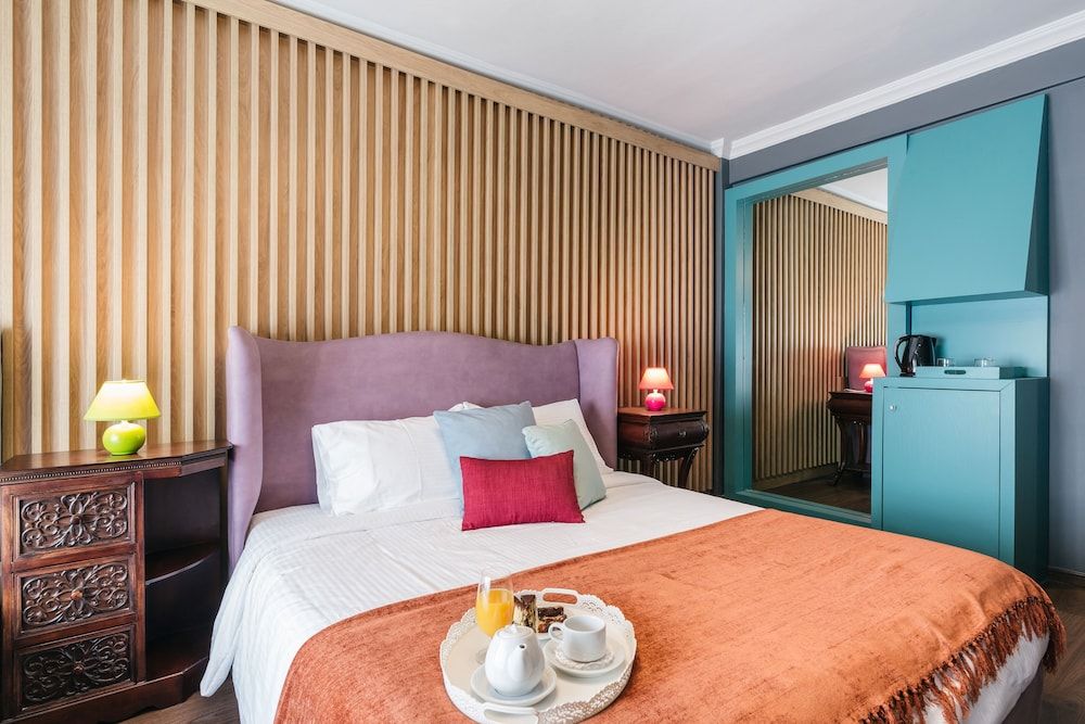 Ladadika Design Deluxe Double Room 3