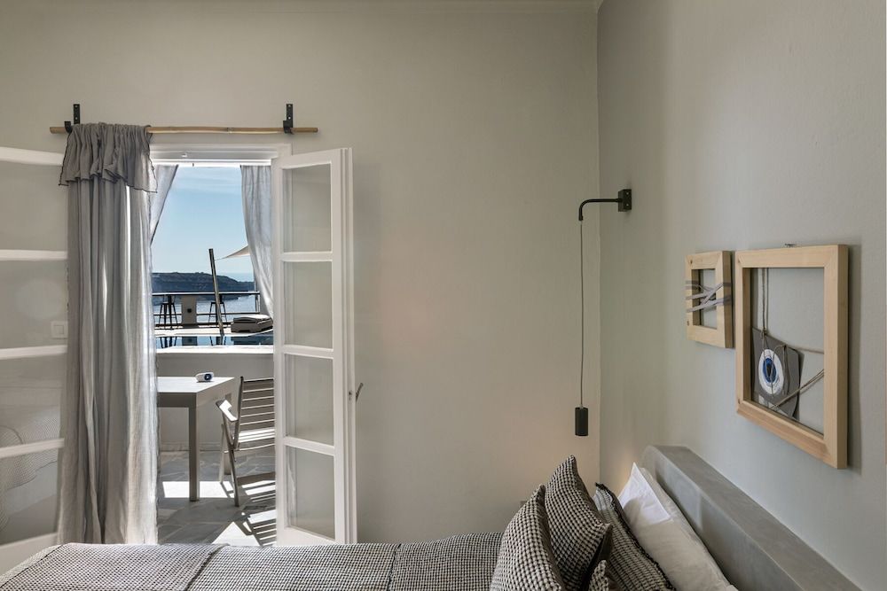 Grand View Family Room 10