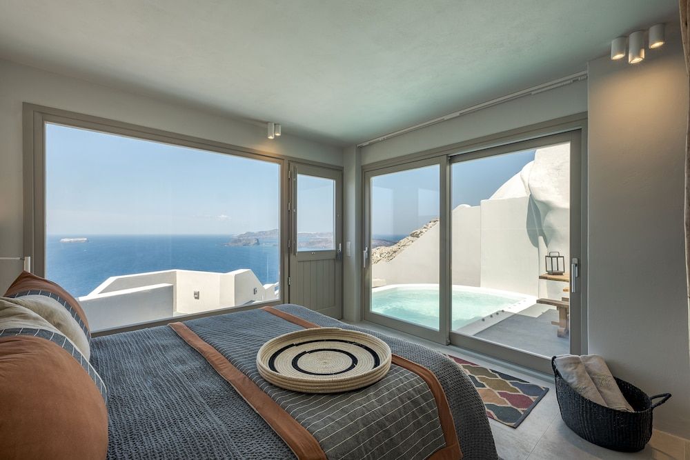 Grand View Honeymoon Room 5