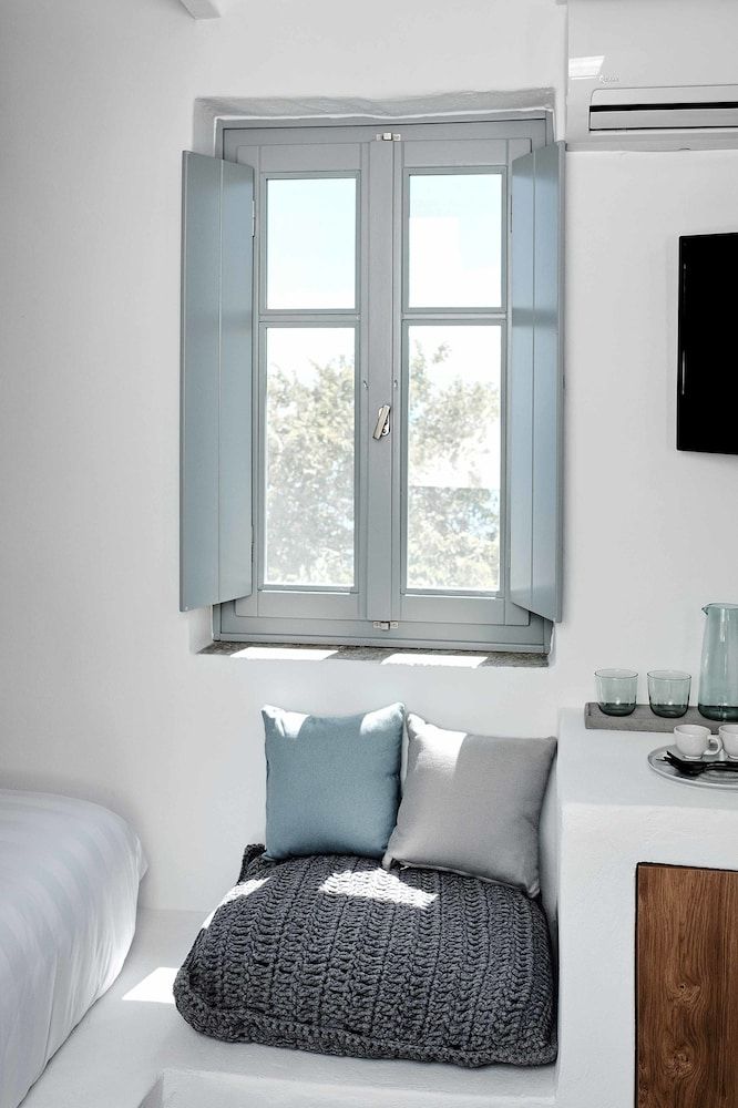 Living Theros Luxury Suites Superior Sea View with Private Terrace 6