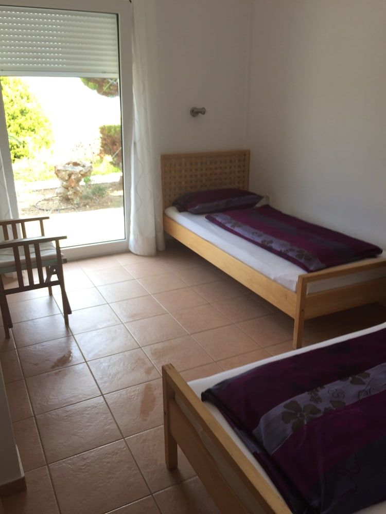 Panoramic House, 2 Bedrooms, Sea View, Beachside