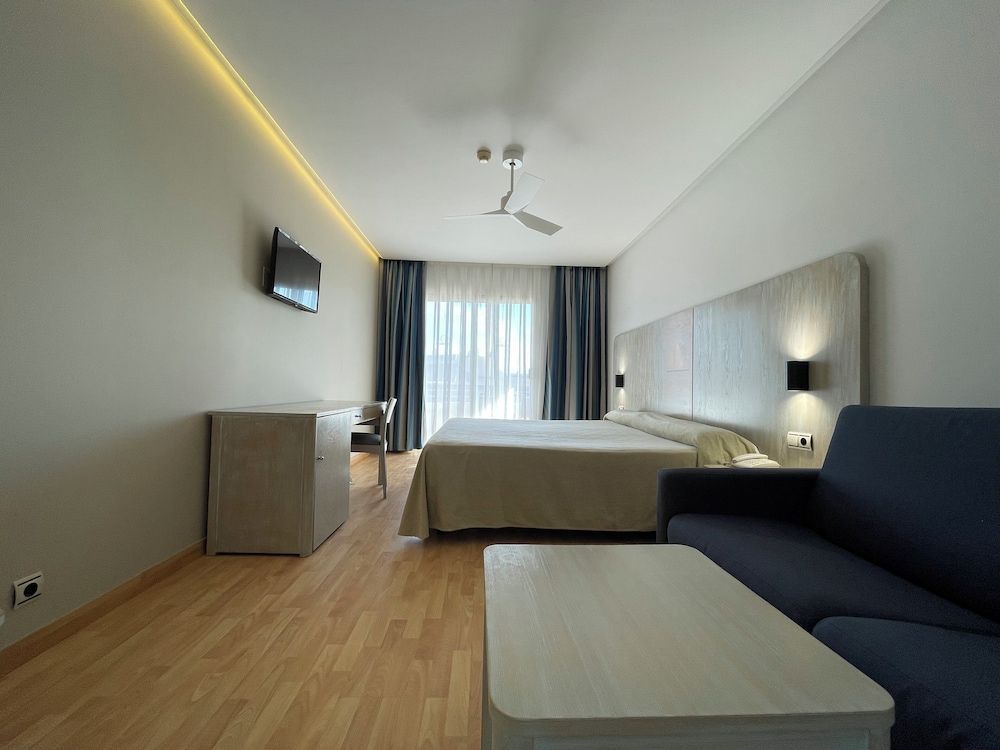 Hotel AGH Canet Standard, One Double or 2 Single Beds, Street View 2