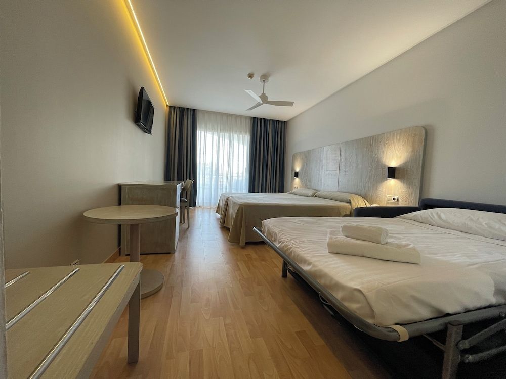 Hotel AGH Canet Standard, One Double or 2 Single Beds, Street View 3