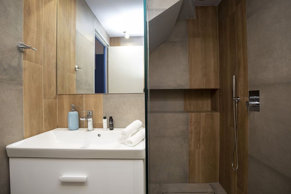 The Frogs Guesthouse Deluxe Loft 5