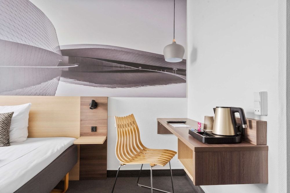 Best Western Plus Airport Hotel Copenhagen Standard Room, 1 Queen Bed, Non Smoking 7