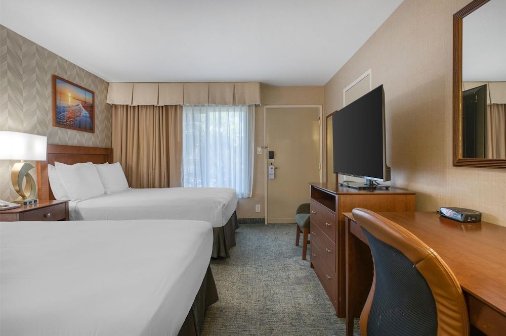 Best Western Seven Seas Standard Room, 2 Double Beds, Non Smoking 2