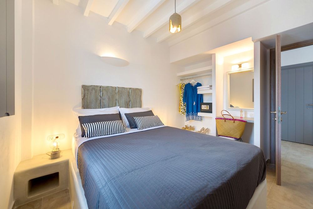 White Harmony Suites Junior Suite, Hot Tub, Sea View