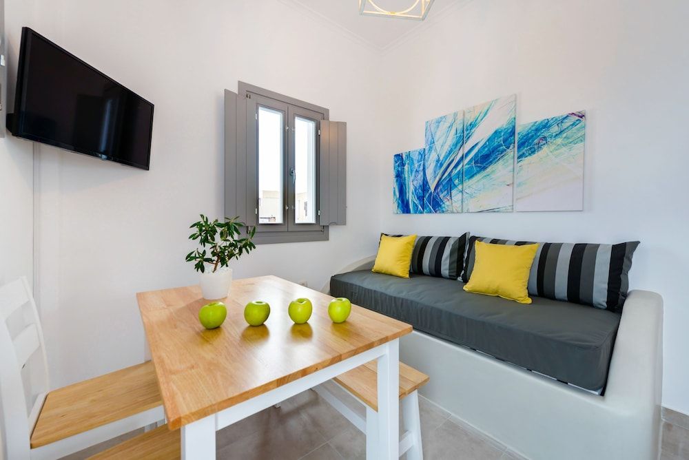 White Harmony Suites Junior Suite, Hot Tub, Sea View 4