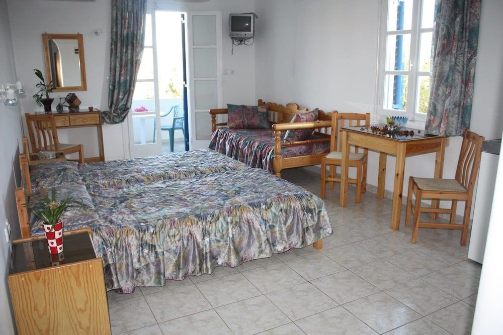 Mavromatis Studios Triple Room