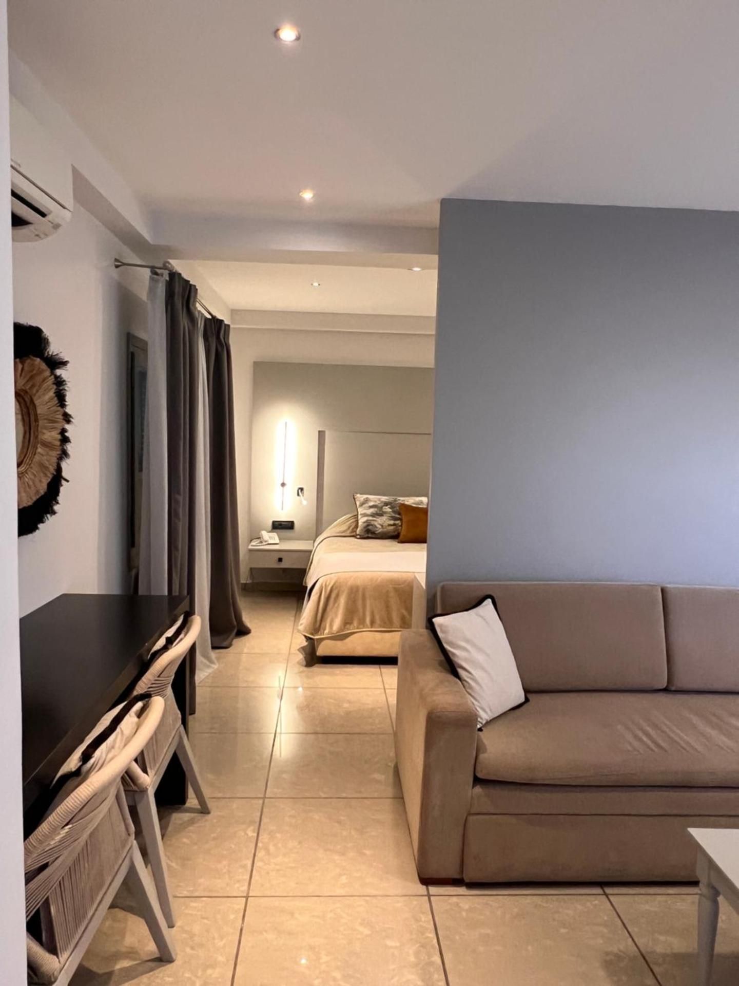 Quadruple Room - Non-Smoking