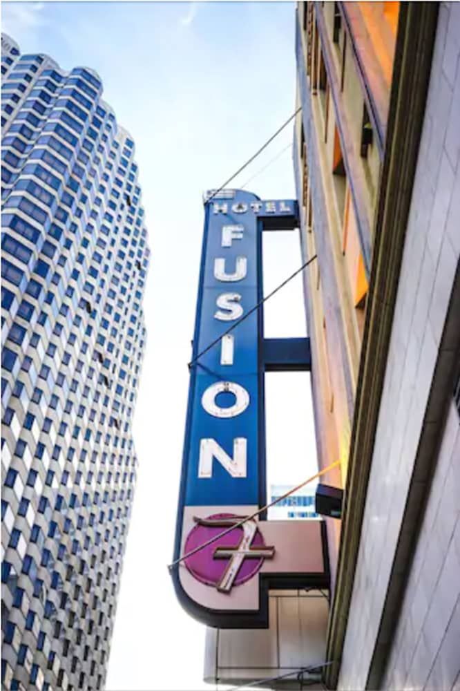undefined Hotel Fusion 6
