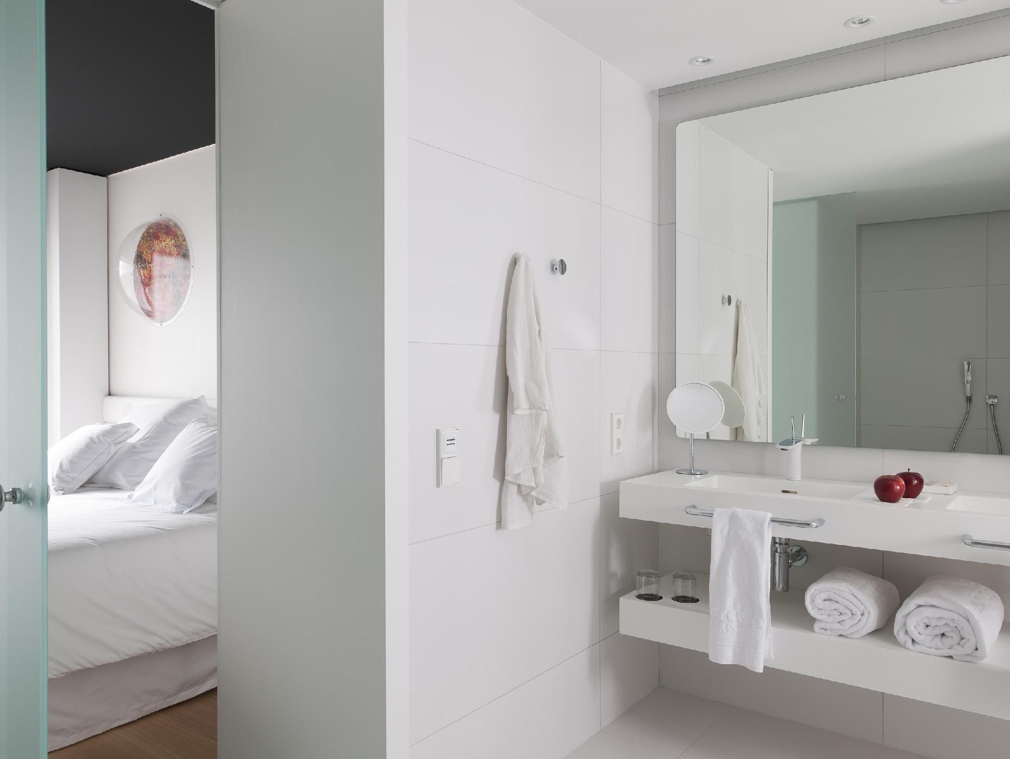 Barceló Sants Orbital Room 2