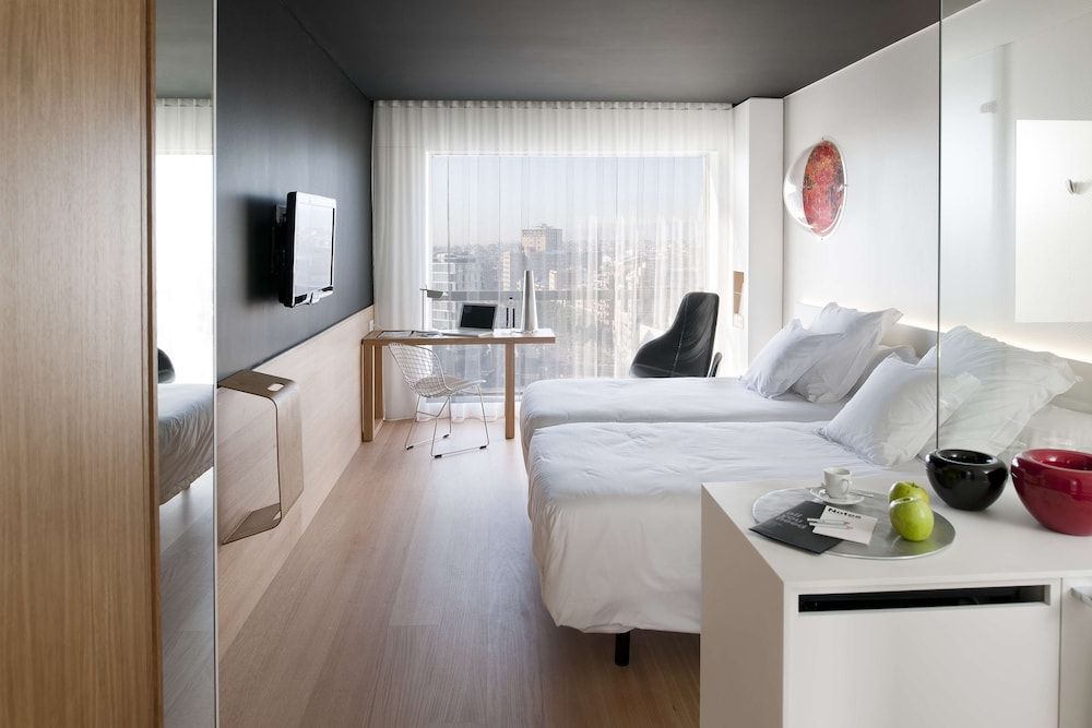 undefined Barceló Sants 7