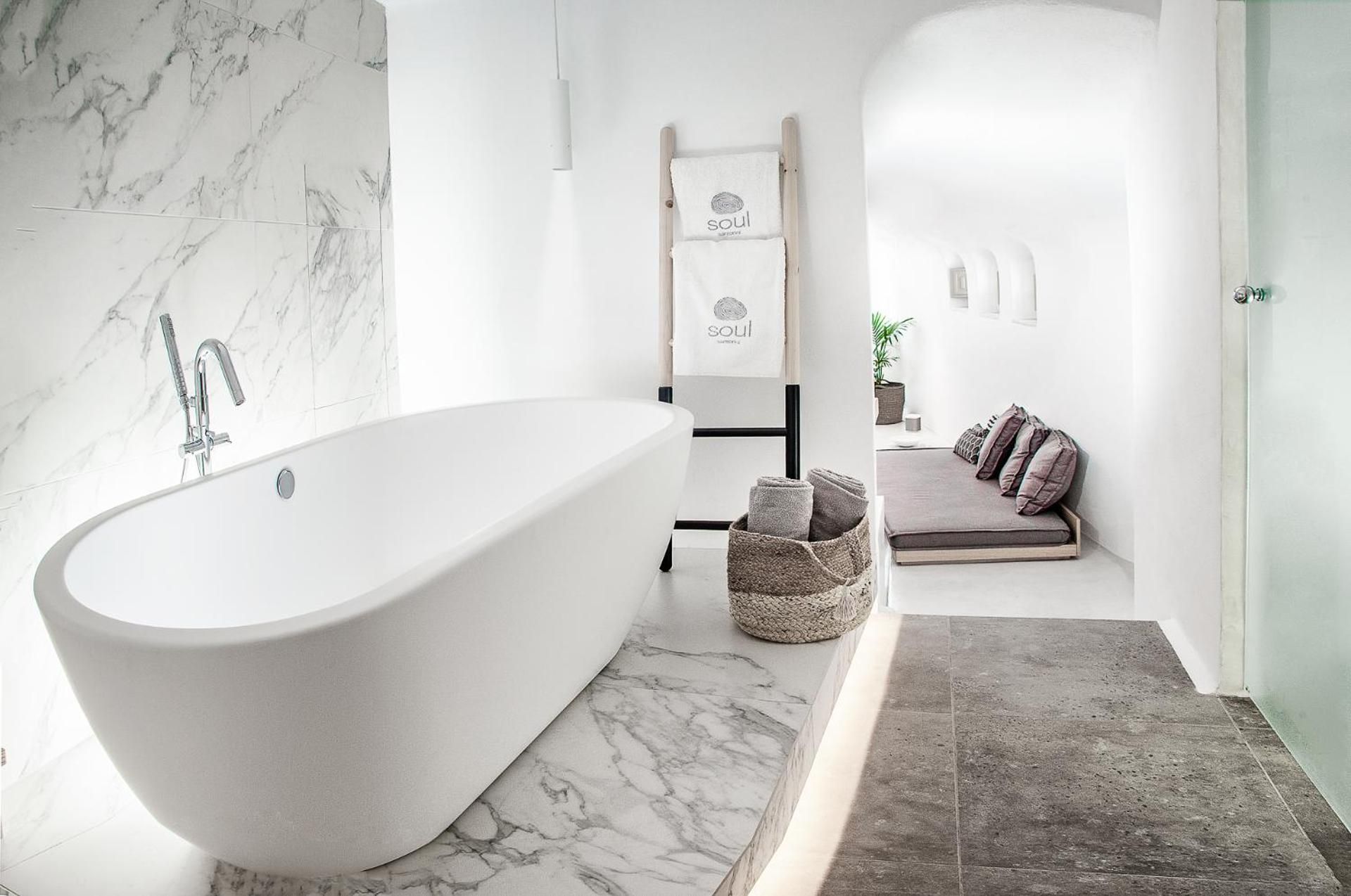 S Villa with Sea View and Heated Tub 