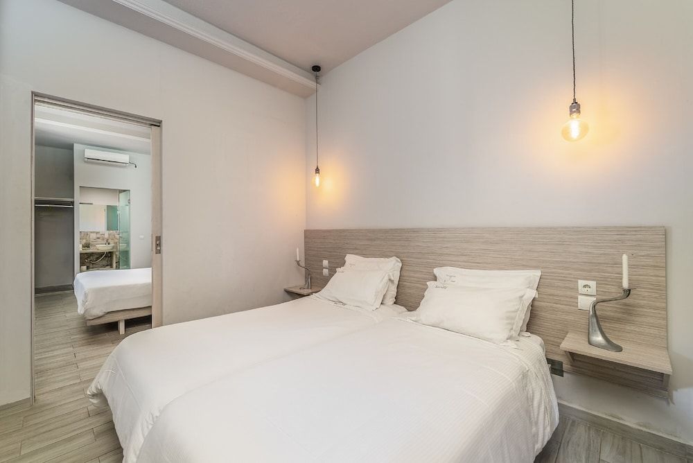 Ianos Hotel Family Quadruple Room