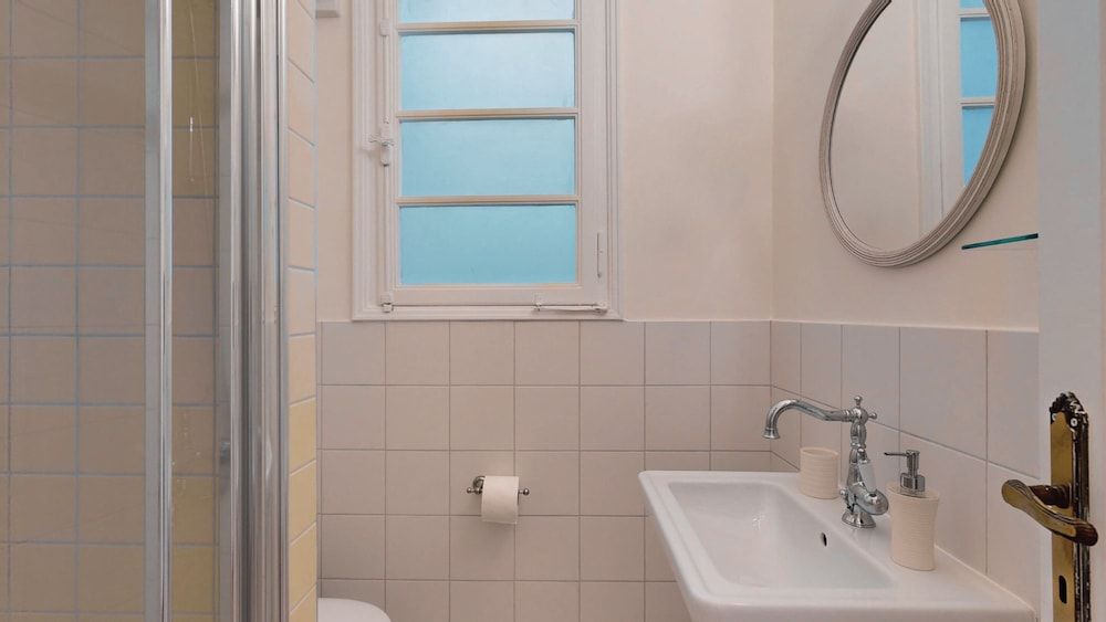 The Koukaki Residence Daisy Superior Two-Bedroom Suite 13