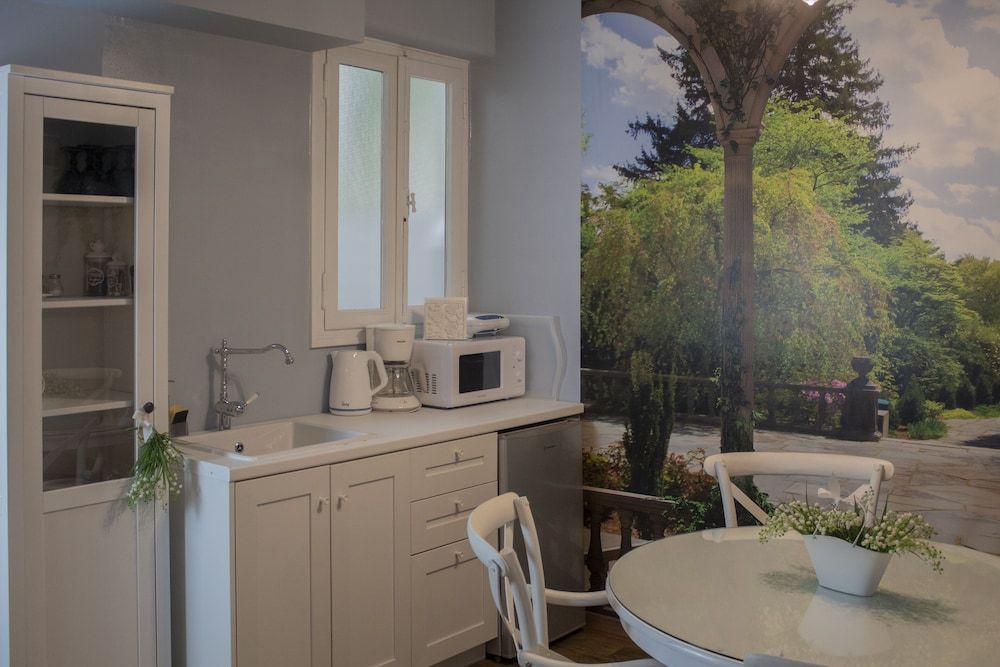 The Koukaki Residence Blue Lilly Two Bedroom Suite 5